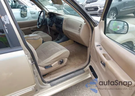 1999 Ford Explorer Eddie Bauer/Limited Edition/Xlt из США, поврежденный, VIN 1FMZU32E7XUA32075